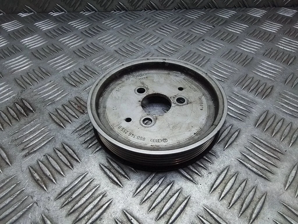 Stūres pastiprinātāja sūkņa skriemelis 06D145255B