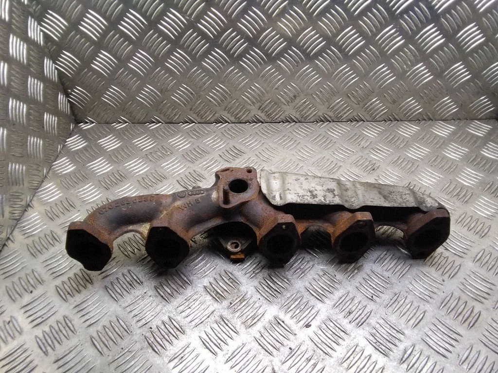 Exhaust manifold – Volkswagen Transporter - Caravelle T5 (2003-2015)