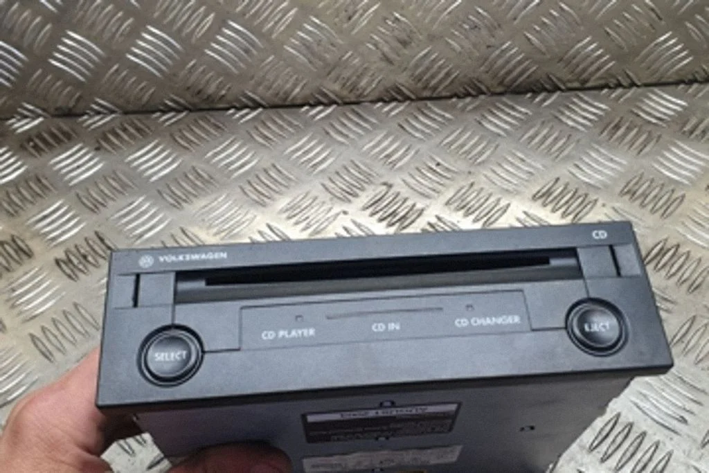 CD/DVD changer 1J0035119C