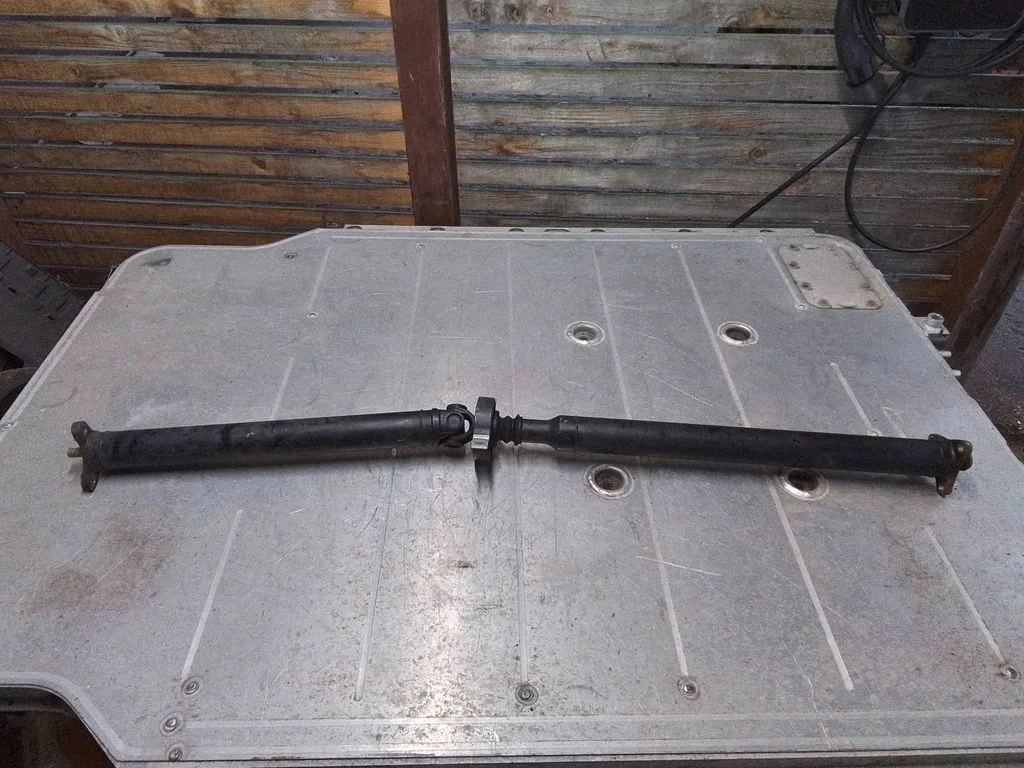 Kardāns komplektā – BMW 1. sērija F20 F21 (2011-2019)