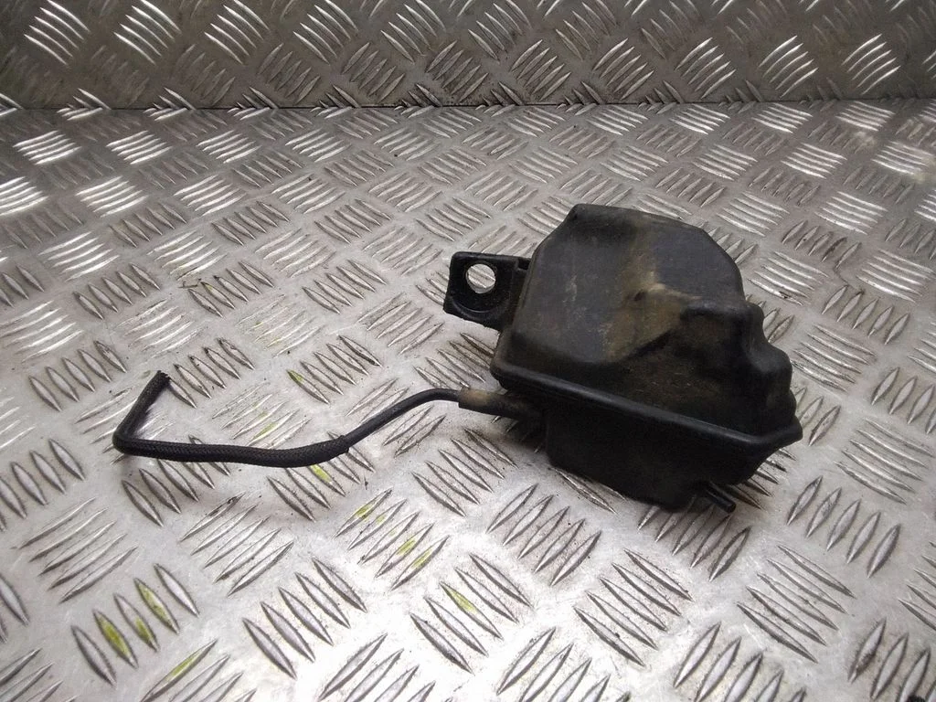 Vacuum air tank – Mazda 3 I (2003-2006)