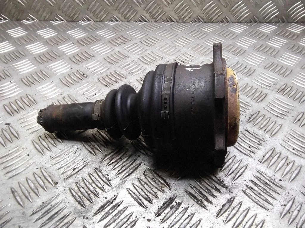 Poolvõlli sisemine liigend (granaat) – Volkswagen Passat B5.5 (2001-2005)