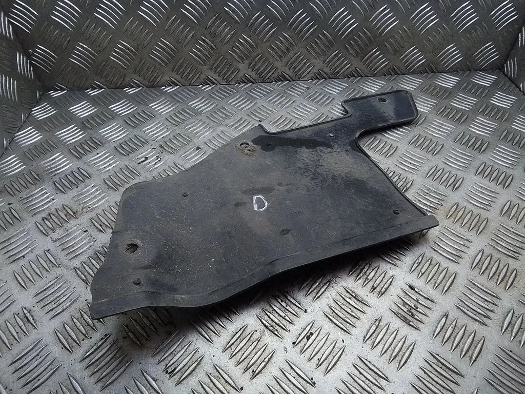 Priekšējās piekares dibena aizsargs 96623704