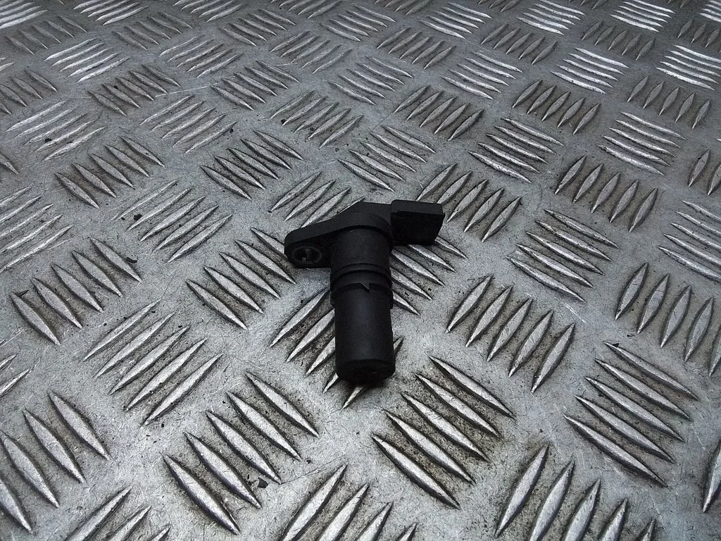 Crankshaft position sensor – Nissan Qashqai+2 (2010-2014)