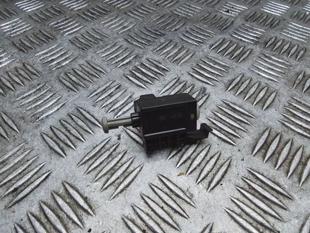 Clutch pedal sensor – Volvo V60 (2013-2018)