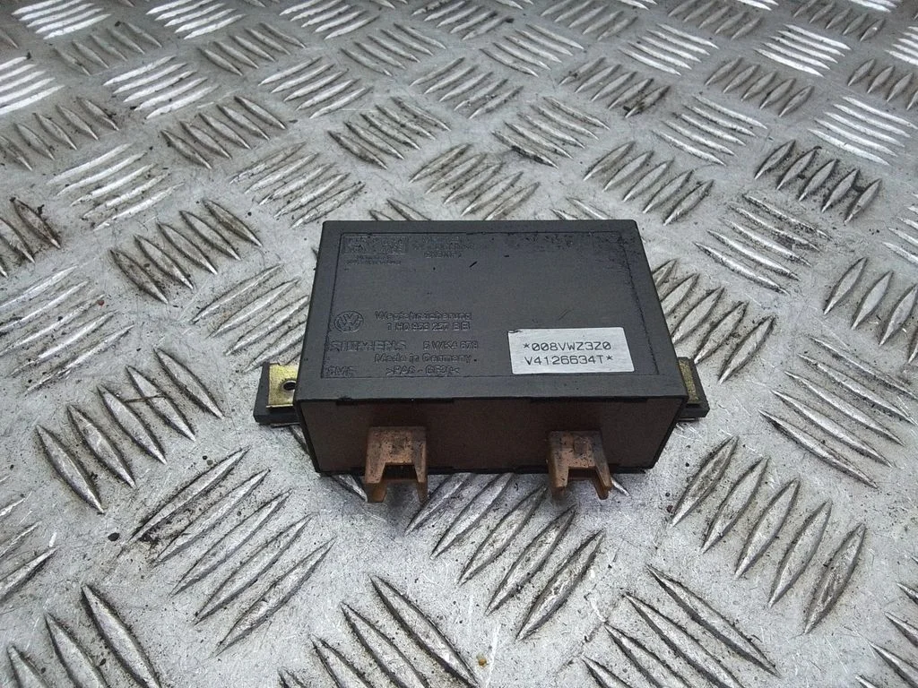 Immobilizer control unit/module – Volkswagen Golf III (1992-1997)