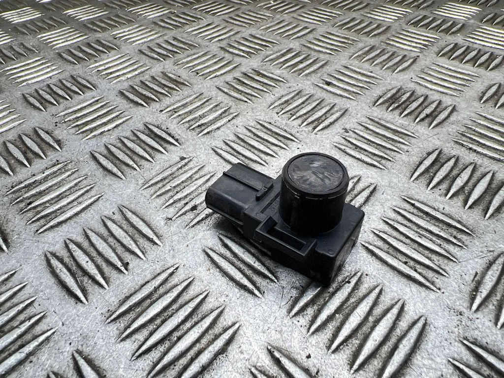 Parking PDC sensor – Toyota Prius (XW30) (2009-2015)