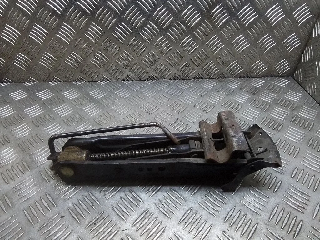 Tungraud – Ford Focus C-MAX (2003-2010)