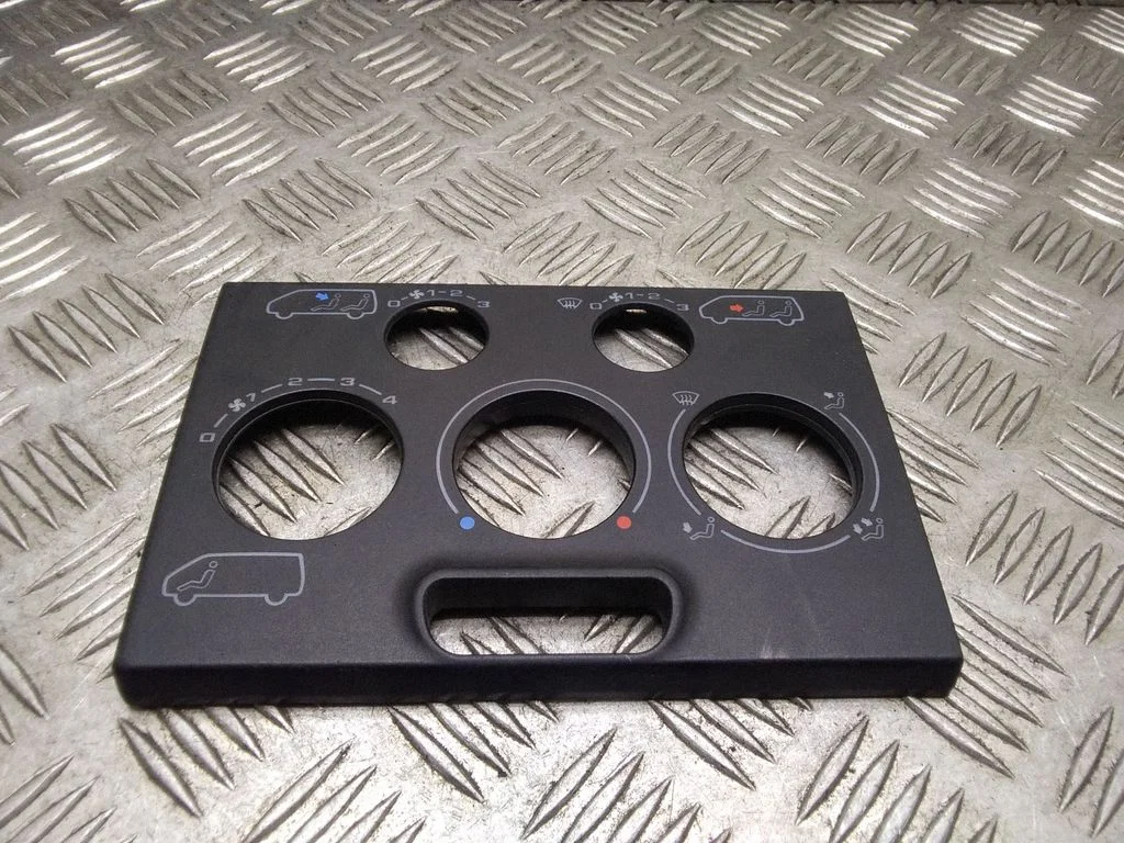 Climate control/heater control trim – Volkswagen Transporter - Caravelle T4 (1991-2003)