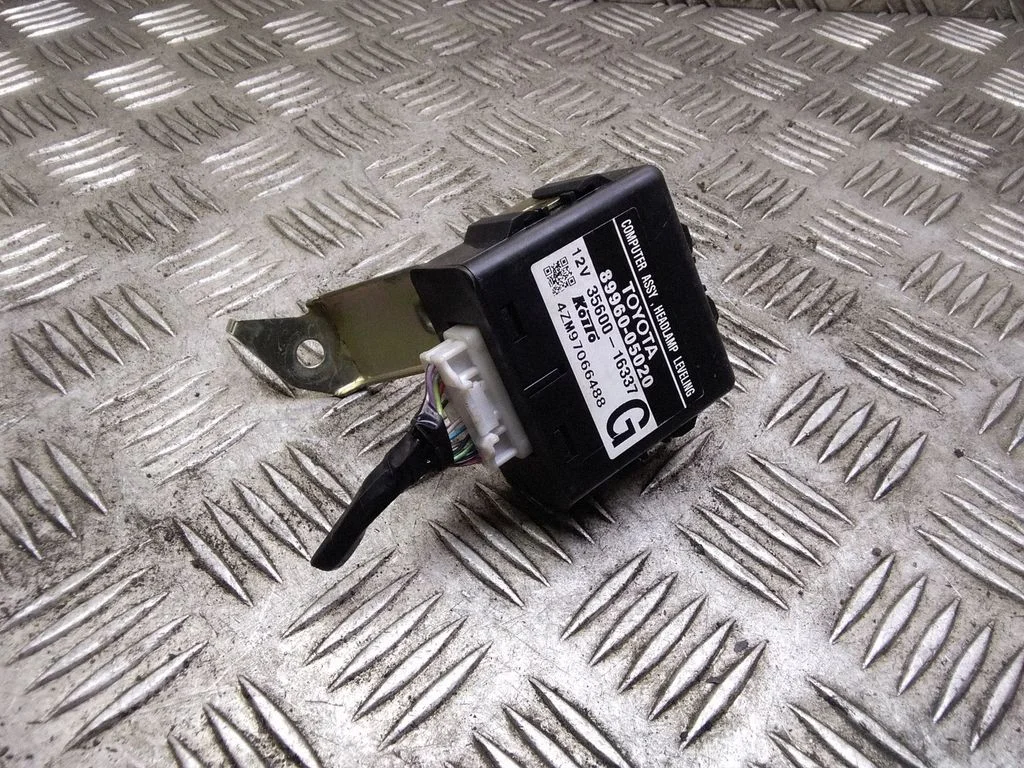Tulede moodul (LCM) – Toyota Avensis T250 (2003-2006)