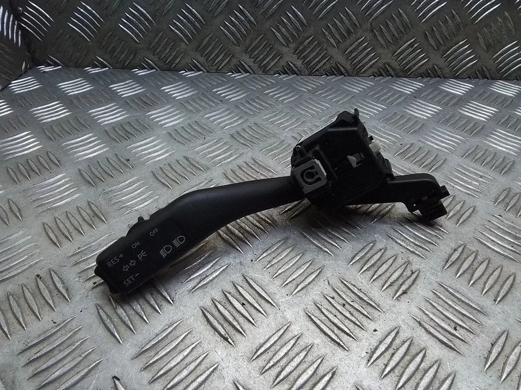 Indicator stalk – Volkswagen Touran I (2003-2010)