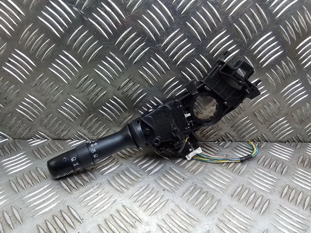 Indicator stalk – Toyota Prius (XW30) (2009-2015)