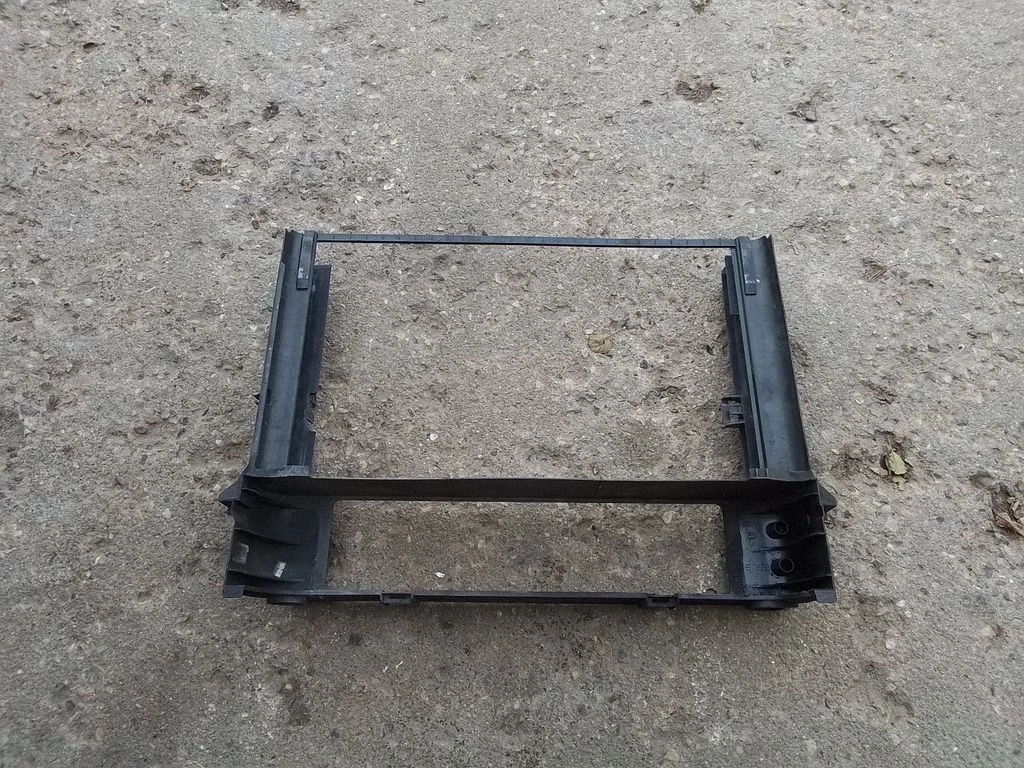 Radiatoru apdare – BMW 7. sērija E65 E66 (2001-2008)