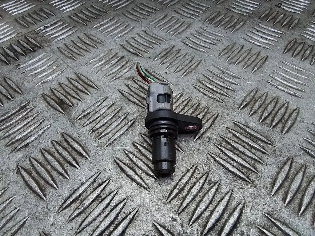 Sadales vārpstas stāvokļa devējs – Toyota Avensis T270 (2009-2012)