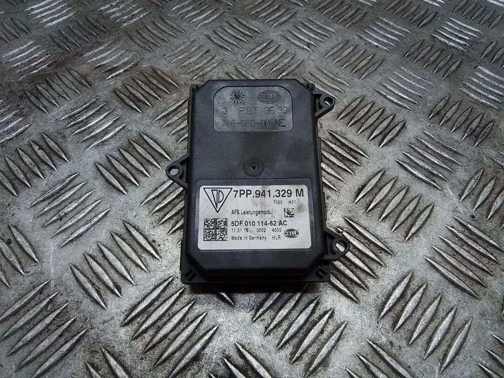 Headlight ballast module Xenon – Audi RS3 (2015-2019)