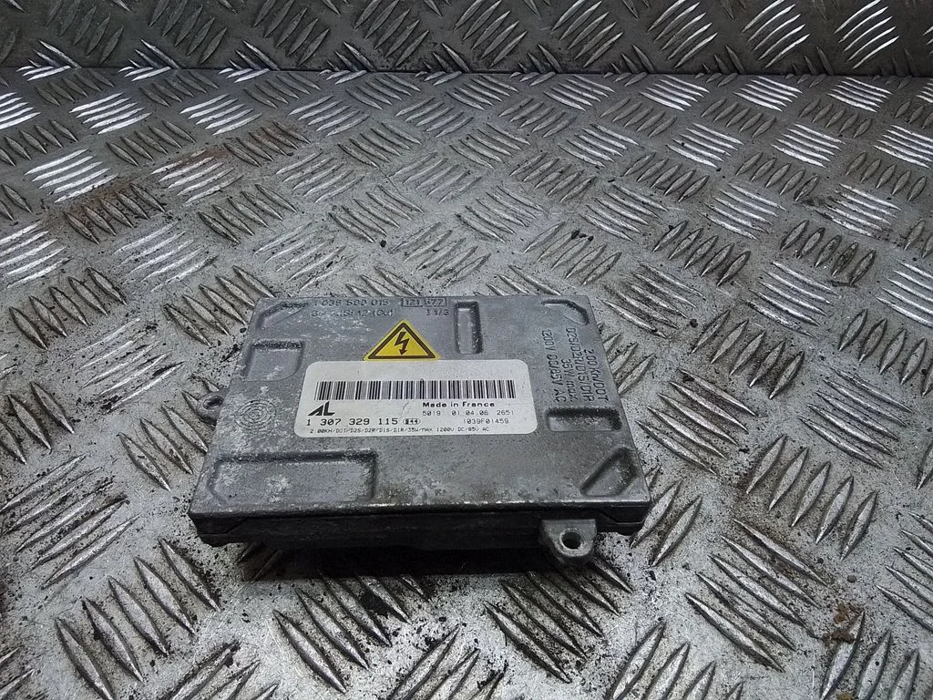 Headlight ballast module Xenon – Audi A4 S4 B7 8E 8H (2005-2008)
