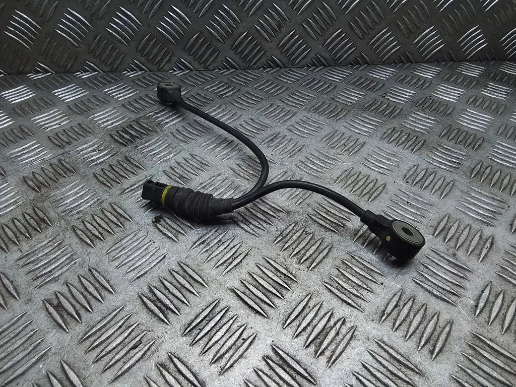 Detonation knock sensor – BMW 5 Series E39 (1996-2003)