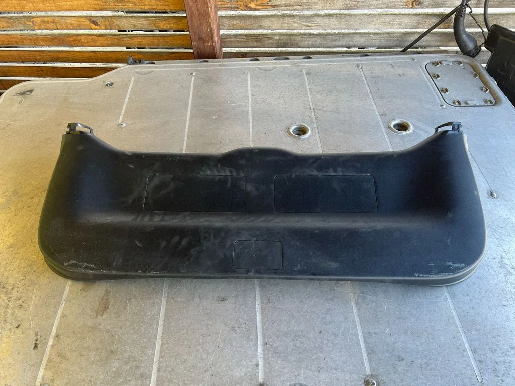 Tailgate trim 6775047050