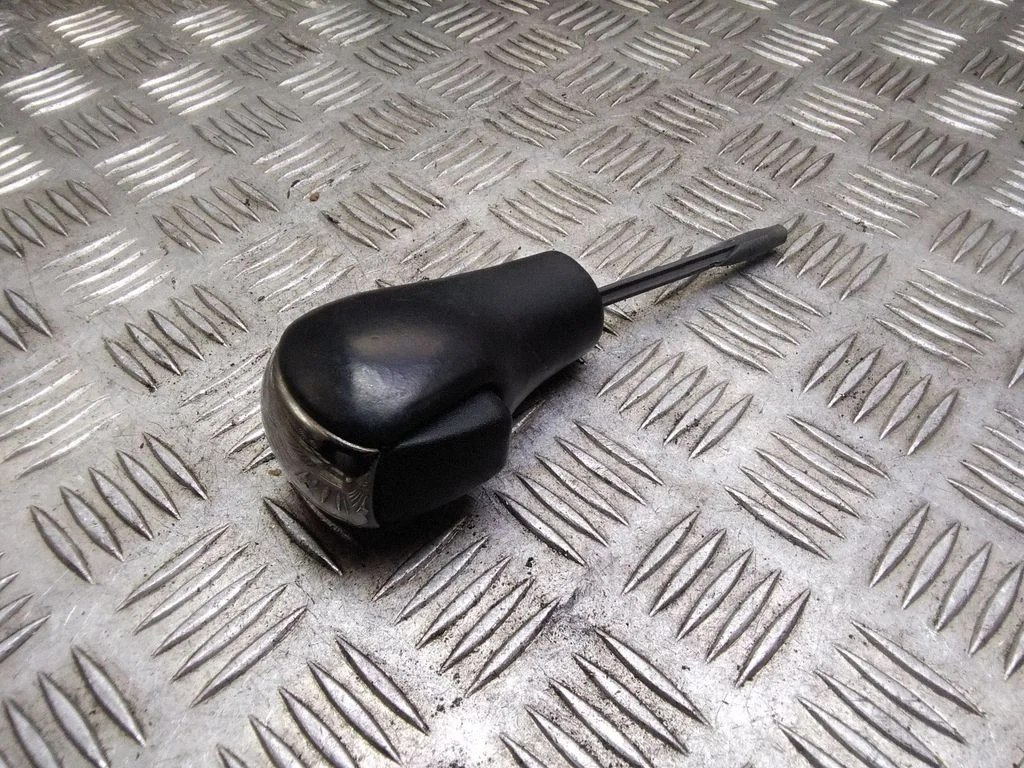 Gear lever shifter trim leather/knob – BMW 5 Series E60 E61 (2004-2010)