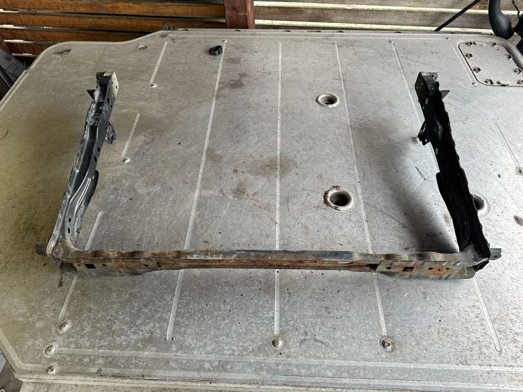 Bottom radiator support slam panel – Toyota Prius (XW30) (2009-2015)