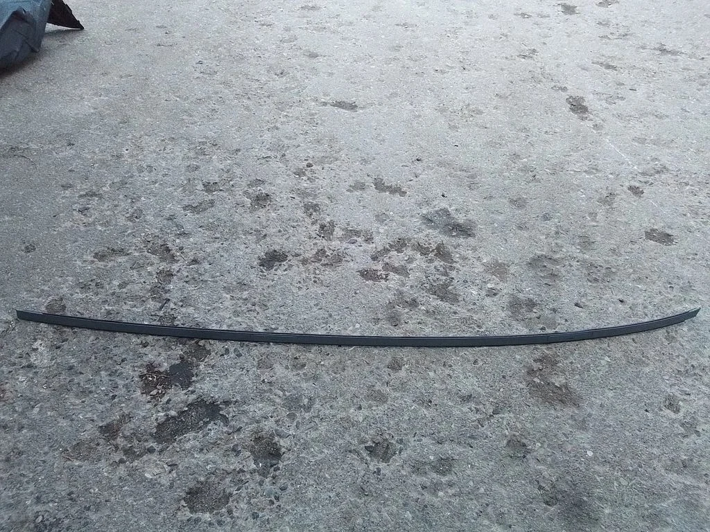 Jumta apdares līste „moldings" – BMW 1. sērija E81 E87 (2004-2011)