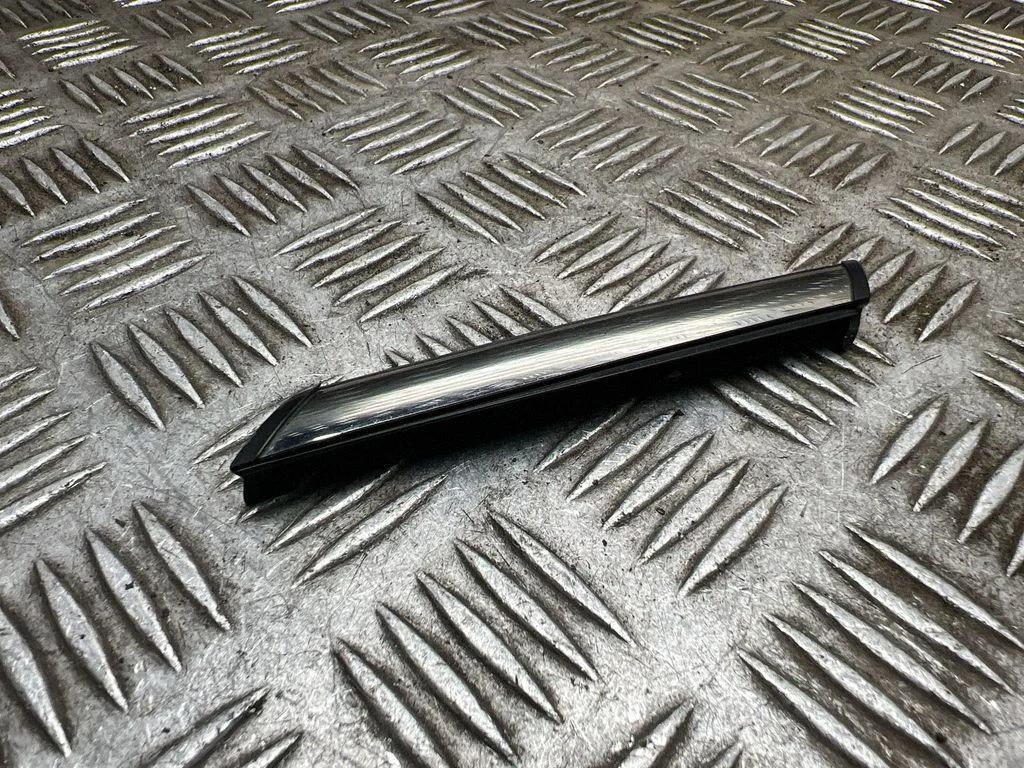 Spārna apdare (moldings) 9803776