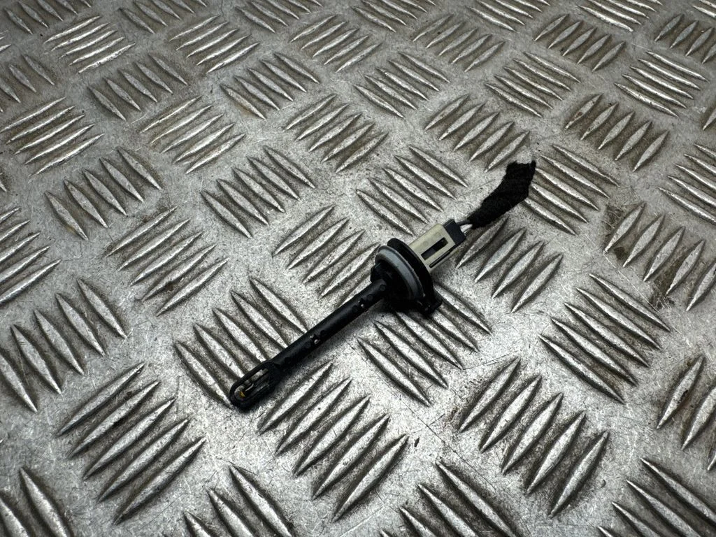 Salona temperatūras sensors 277234BU0A