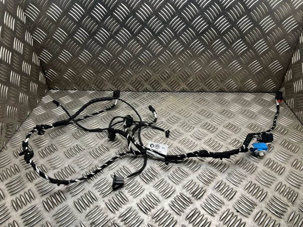 Bagāžnieka vāka vadu instalācija 6F9971013K