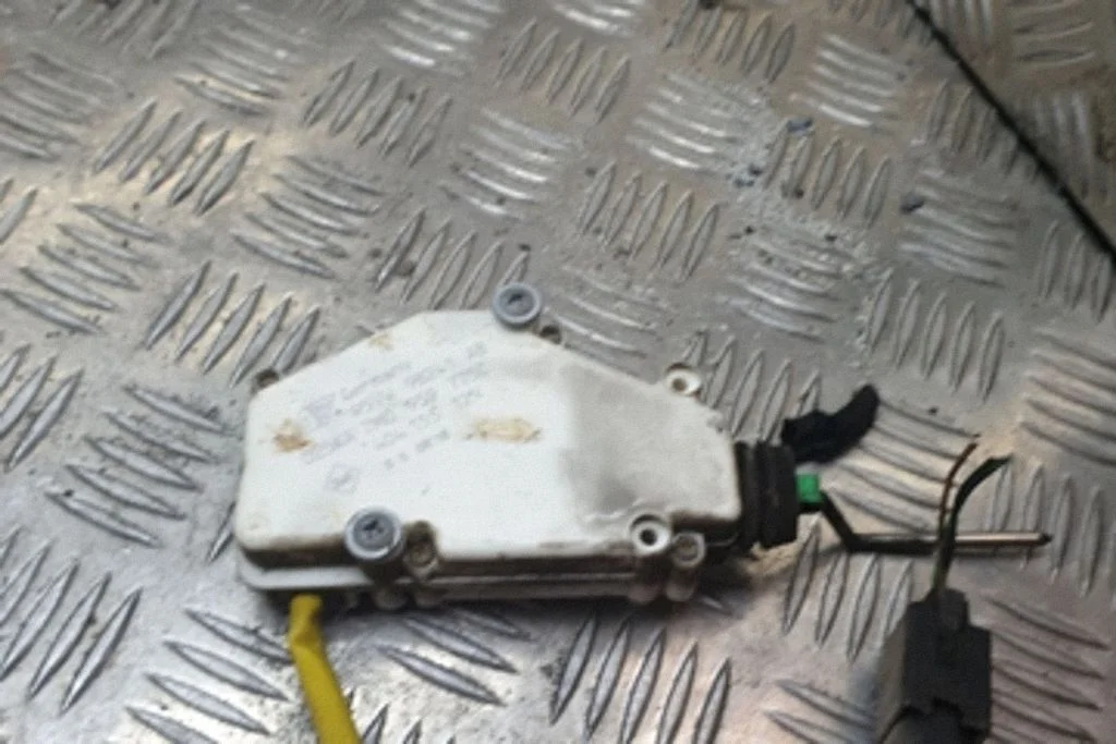 Centrālās atslēgas motoriņš – Volkswagen Sharan (2001-2010)
