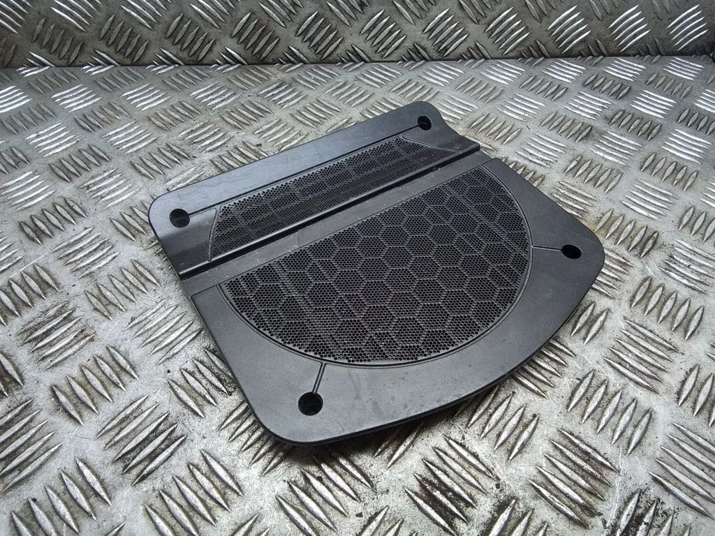 Maskownica subwoofera – BMW Seria 5 F10 F11 (2009-2016)