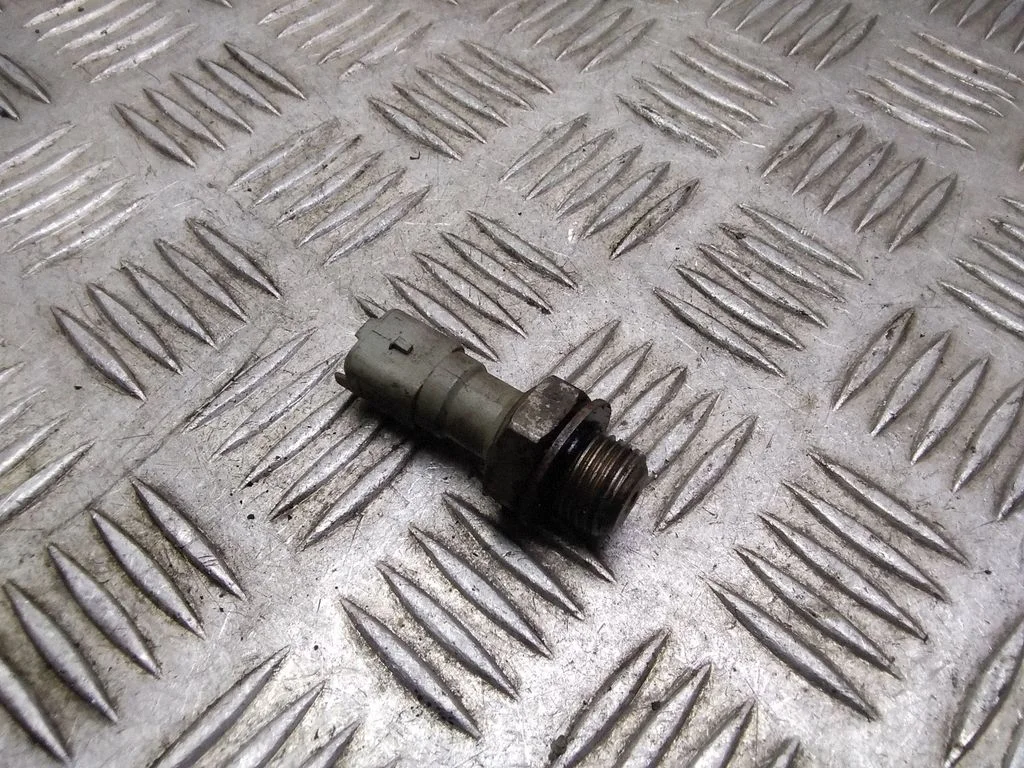 Eļļas spiediena sensors – Peugeot 308 (2007-2013)