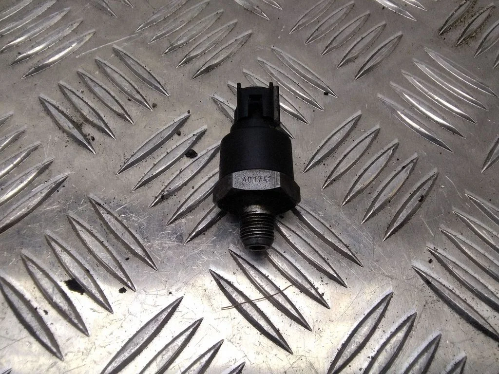 Eļļas spiediena sensors 401742