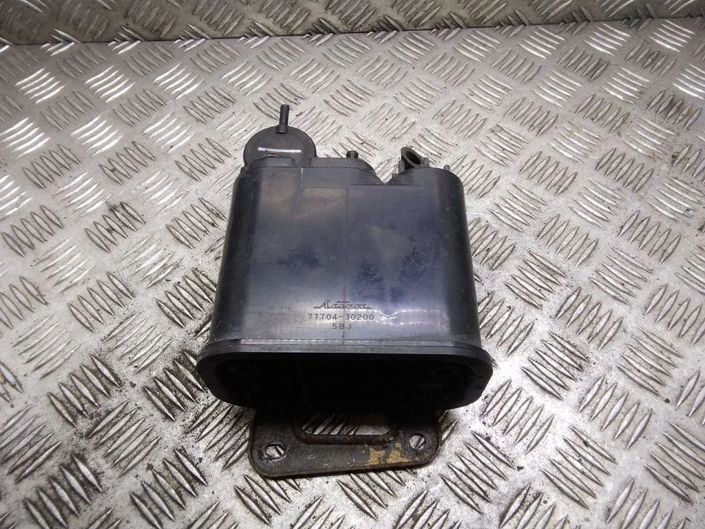 Aktiivsöe (kütuseaurude) filter – Lexus GS 300 350 430 450H (2005-2012)