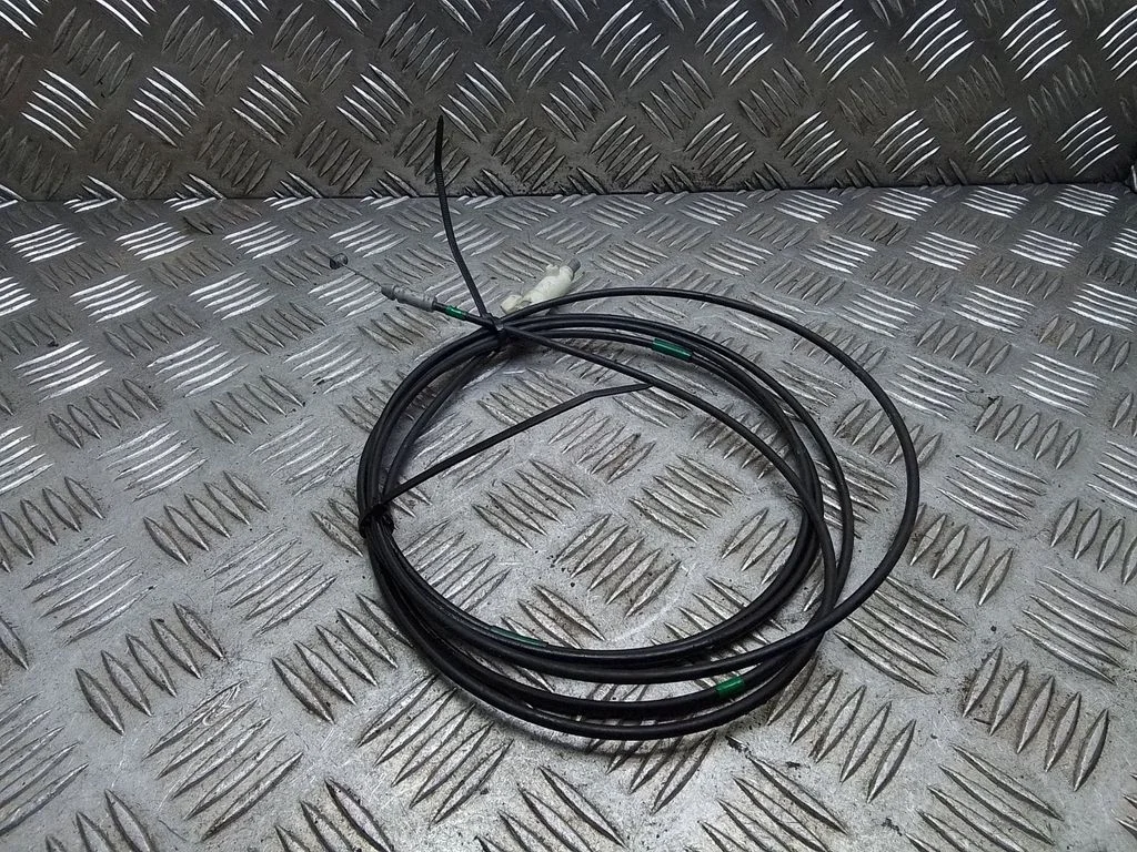 Linka otwierania klapki wlewu paliwa – Toyota Prius (XW20) (2003-2009)