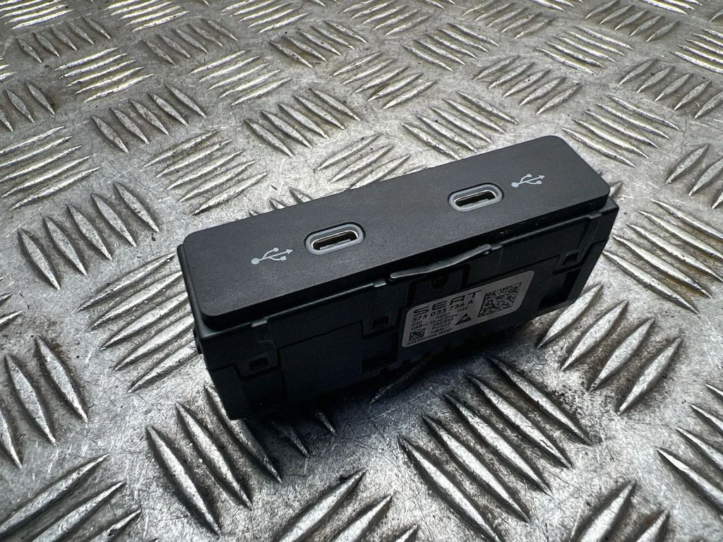 USB ligzda 575035736A