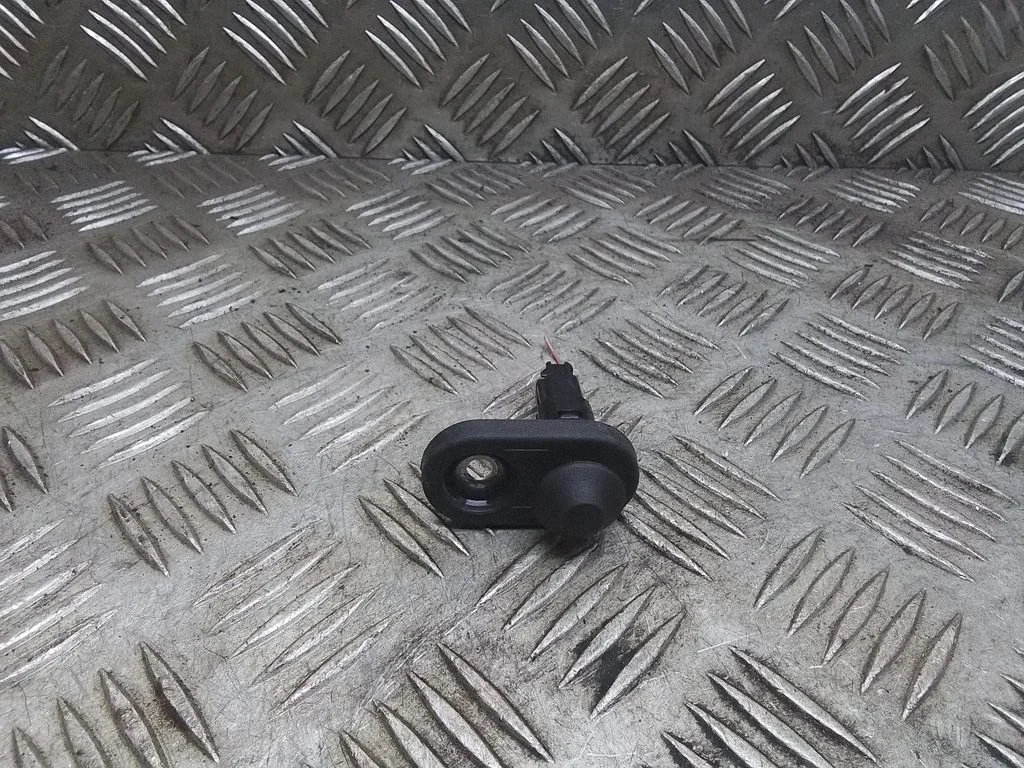 Front door sensor coupe – Toyota Prius+ (ZVW40) (2011-2018)