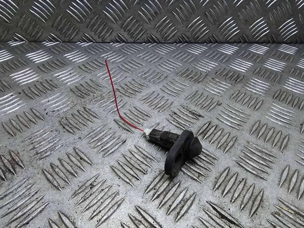 Front door sensor coupe – Toyota Prius (XW20) (2003-2009)