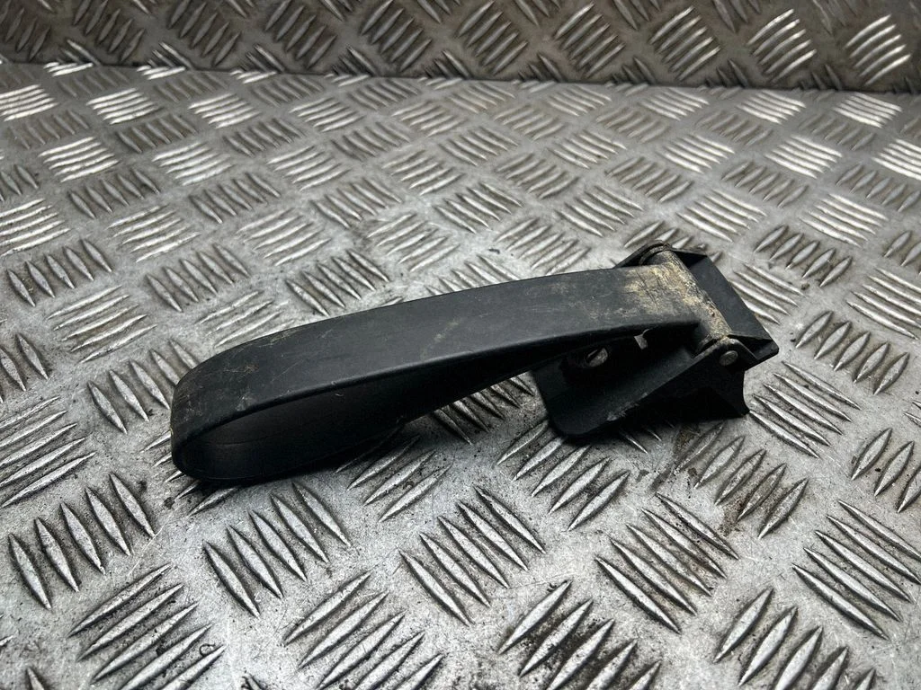 Tagaluugi avamiskäepide (sisemine) – Opel Vivaro (2001-2014)