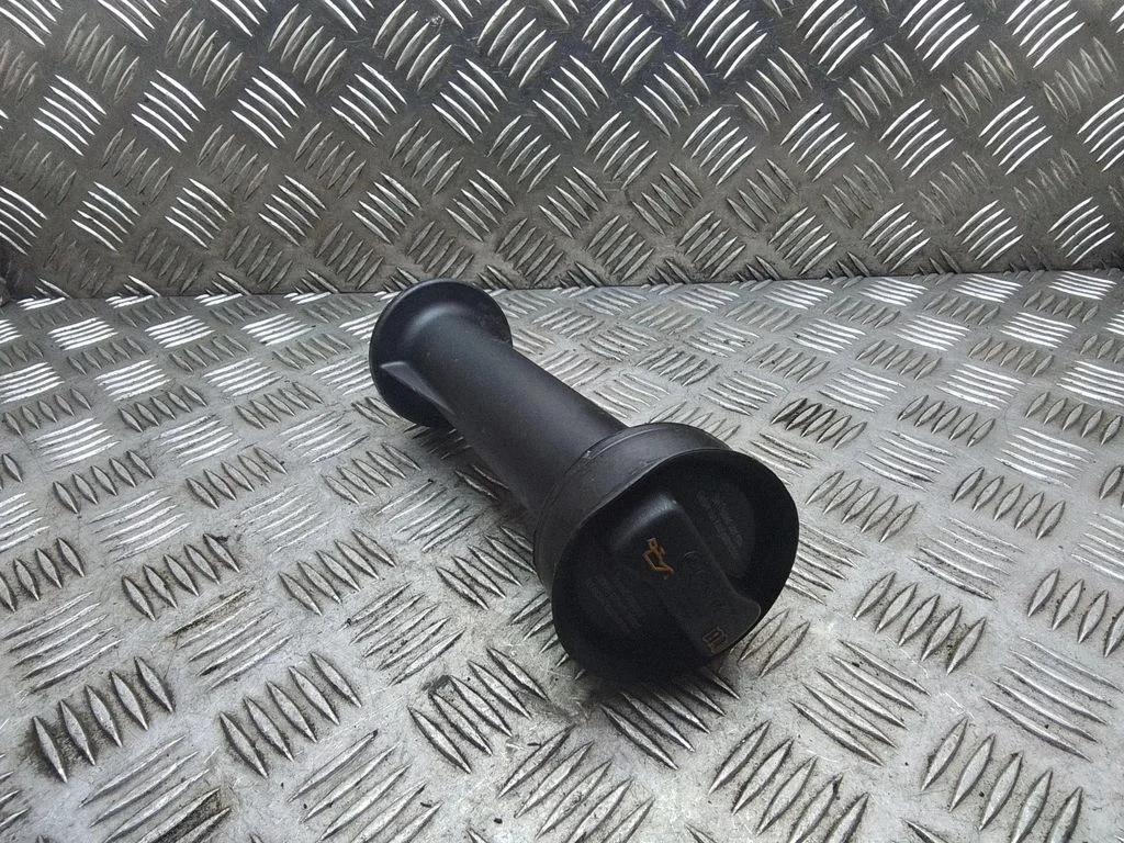Oil fill pipe – Volkswagen Transporter - Caravelle T5 (2003-2015)