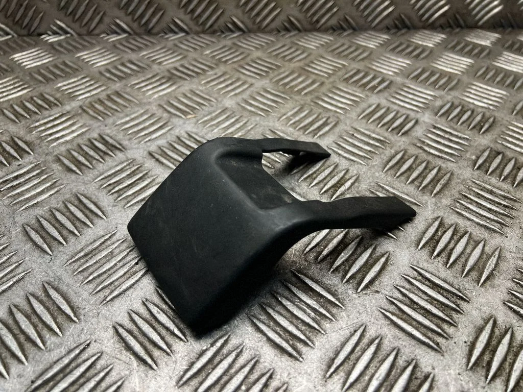 Rear seat rail trim cover – Mini Cooper Countryman R60 (2011-2016)