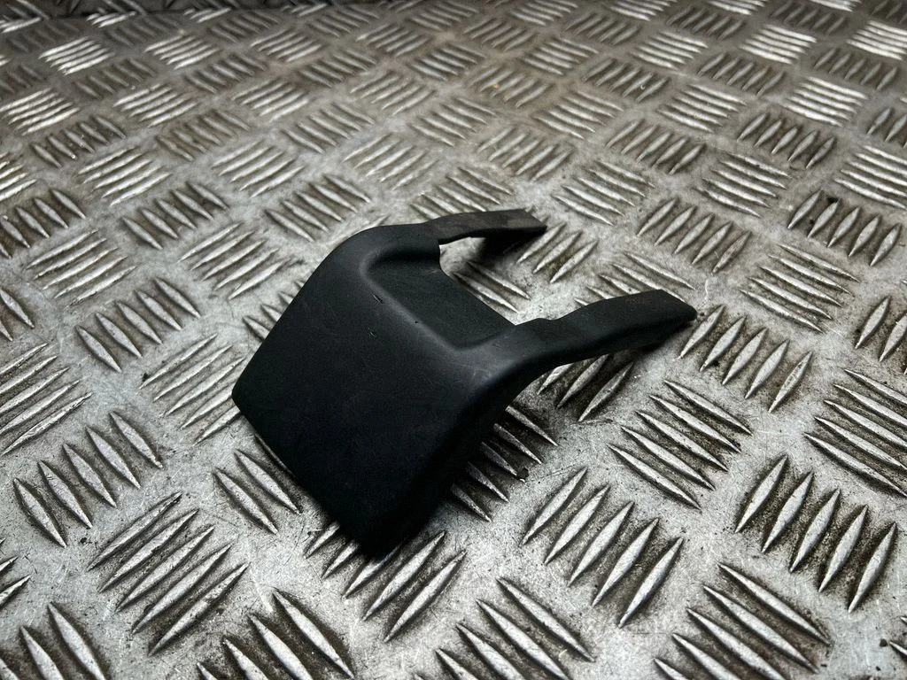 Rear seat rail trim cover – Mini Cooper Countryman R60 (2011-2016)