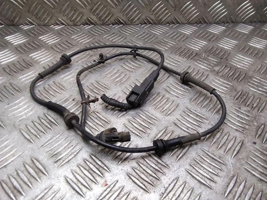 Przewód czujnika ABS tylnego – Nissan Qashqai+2 (2010-2014)