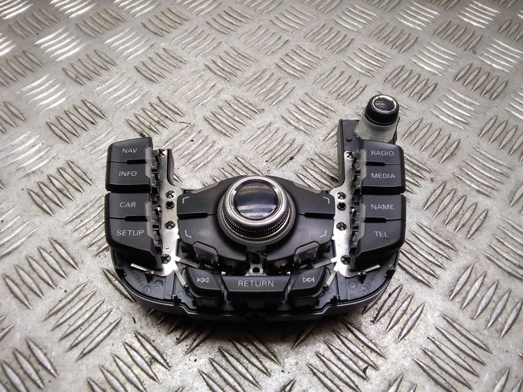 Multimeedia juhtplokk – Audi A5 8T 8F (2007-2016)