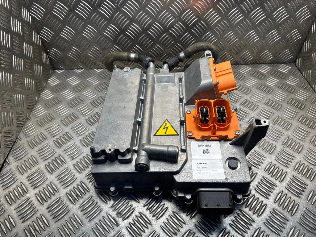 Voltage converter inverter – Volvo XC90 (2014-)