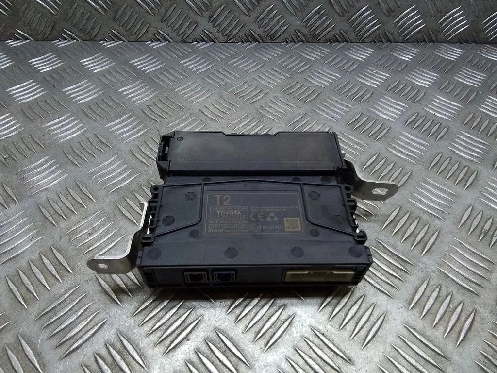 Telefona vadības bloks – Lexus ES VII XZ10 (2018-2021)