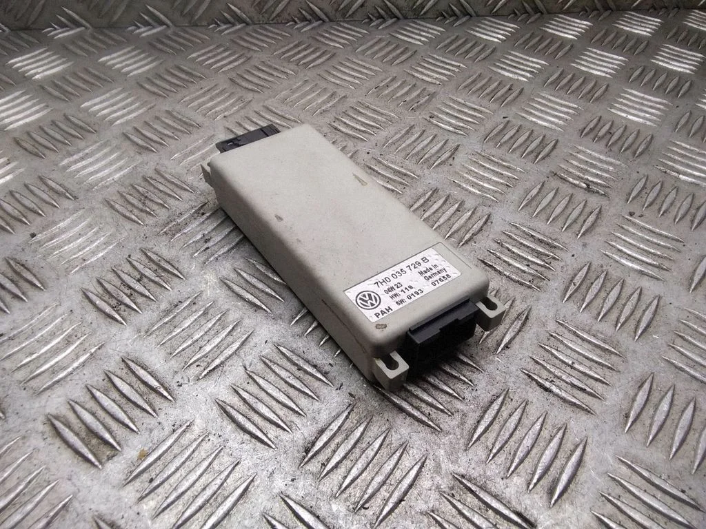 Telefona vadības bloks – Volkswagen Transporter - Caravelle T5 (2003-2015)