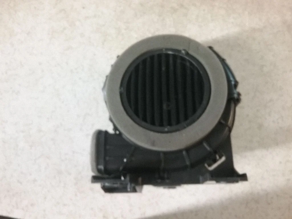 Hübriid-/elektriauto aku jahutusventilaator – Toyota Yaris (2012-2014)