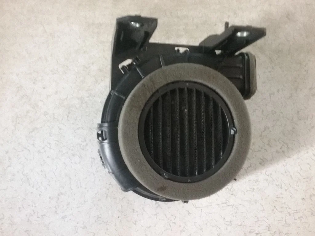 Hübriid-/elektriauto aku jahutusventilaator – Toyota Yaris (2012-2014)