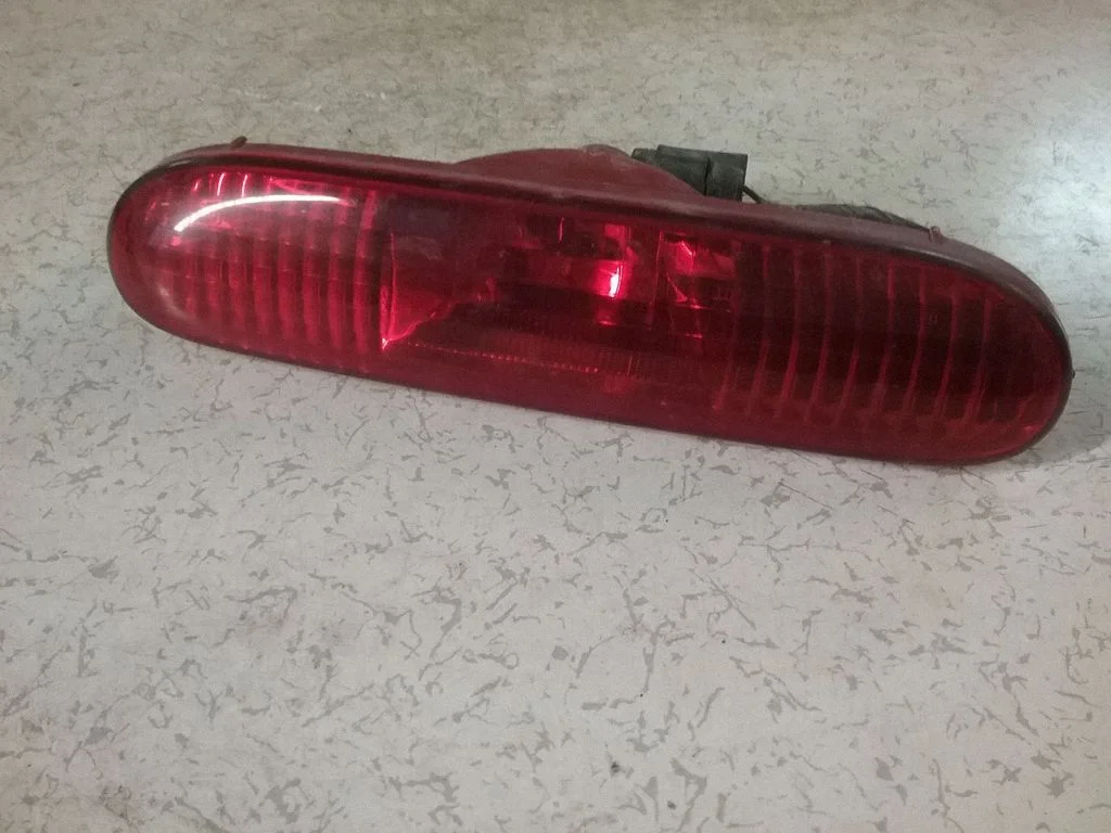Lampa tylna w zderzaku 6946904