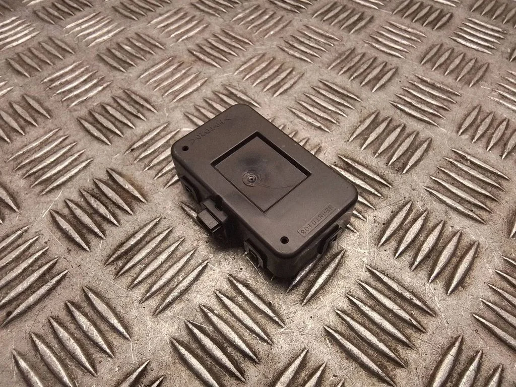 Bezatslēgas sistēmas KESSY (keyless) vadības bloks/modulis fk7215k602ba